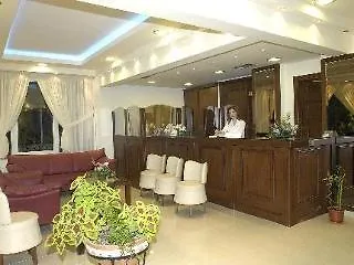 Hotel Avra Peraía
