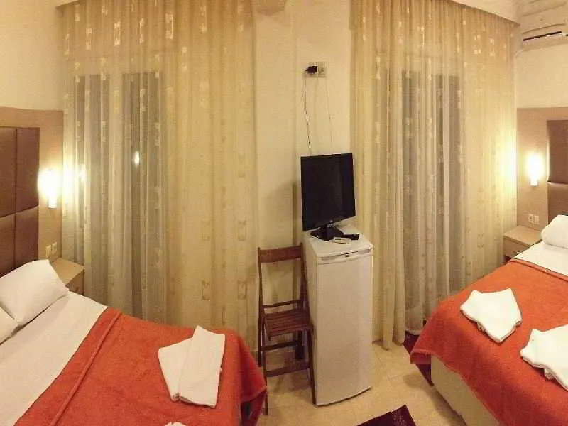 Hotel Avra Peraía