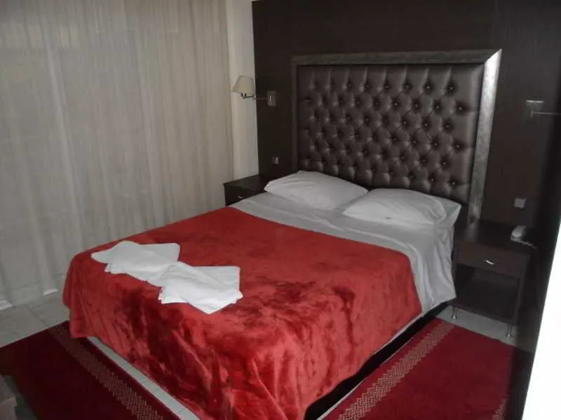Hotel Avra Peraía 2*,  Grekland