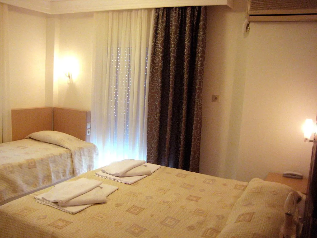 Hotel Avra Peraía